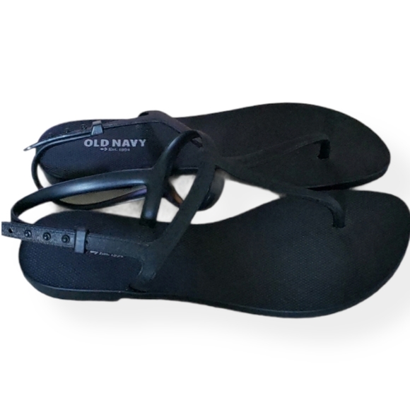 OLD NAVY woman's thong sandals NWOT - Picture 2 of 3